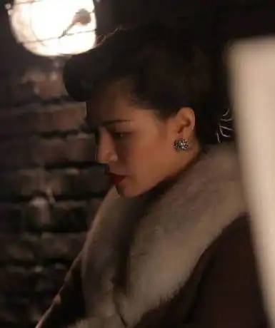 钟汉良杨幂新片造型惊艳钟楚曦回眸气质绝