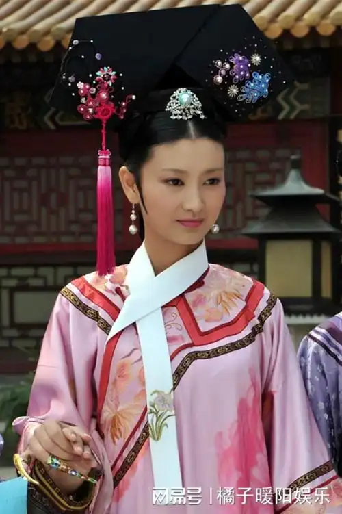 还记得甄嬛传里的沈眉庄吗她现在成婆婆专业户了