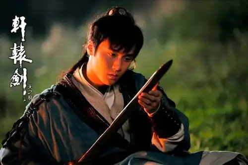 30岁蒋劲夫转行送外卖,称从晚上送到第二天,脸部发福模样憔悴
