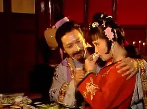 红楼梦里贾珍为何让贾蔷搬出宁府为避免两件丑事的发生

