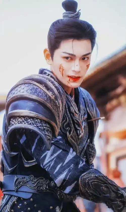 杨超越丁禹兮七时吉祥路透,这造型也太好看了吧