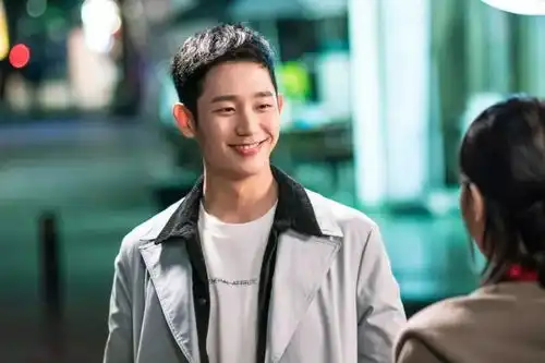 韩网友认证第一次看到就觉得他会红你也这样想吗