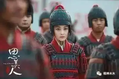 张馨予学叶童反串男人演凤囚凰,其实反串第一人是她
