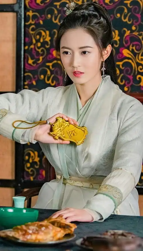 新倚天屠龙记陈钰琪美图欣赏,公子呀,女扮男装的你男女通吃