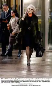 穿普拉达的女王官方剧照
