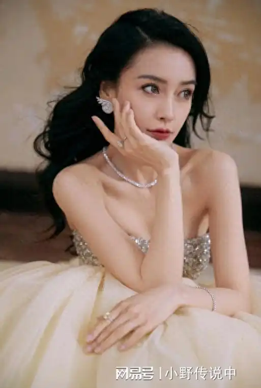 50岁李冰冰惊人绝症曝光,正常生活成奢侈无人敢近身
