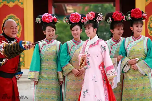 组图新还珠格格最新剧照小燕子变身足球队长