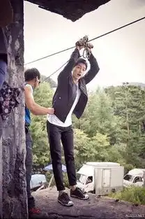 ins韩国摄影师曝电视剧太阳的后裔花絮照,拍摄效果如画报一样