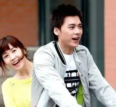 李易峰唯一承认过的女朋友,如今换脸成网红