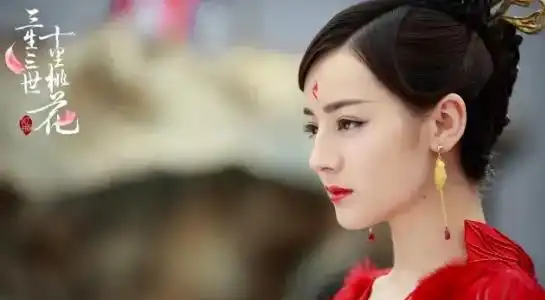 迪丽热巴社交平台分享角色冷知识,新剧中颜值输给女二被群嘲