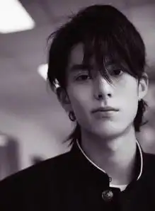 水好深马苏的追星姐妹团,追了pgone又追新f4
