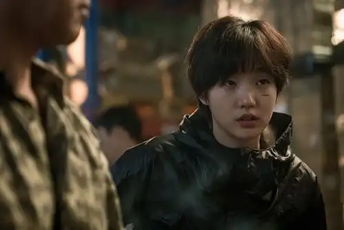韩国首位青龙视后,这位淡颜系女演员越看越美
