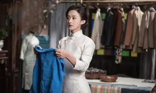 旗袍女神群像第八弹,她们不仅是辣妈,更是优雅的古典美人
