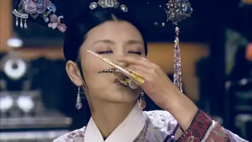 沈眉庄新剧大变样,穿旗袍亮相优雅又大气,美成民国名媛
