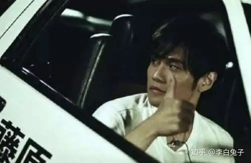 如何致敬特斯拉在家拍个穿梭太空的跑车吧一点技巧