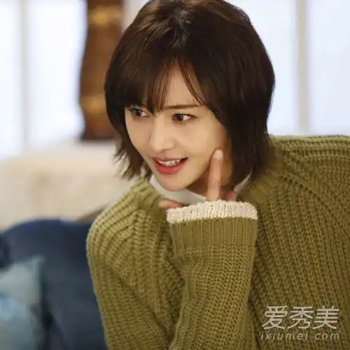 旋风孝子郑爽变成瘾君子女孩黑眼圈太吓人了