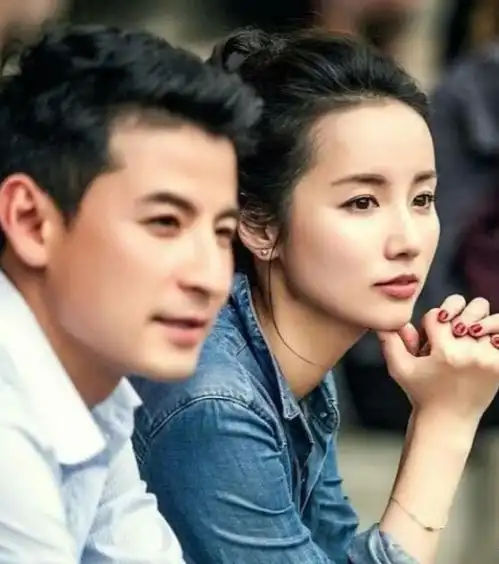 唐嫣罗晋婚礼时间表曝光孙坚吕一深夜一同现身,疑似出席唐嫣婚礼
