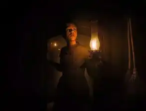 腥闻丨小丑威尼斯口碑爆炸温子仁新片阵容鬼入侵导演剪辑版黑客帝国4深海异兽预告