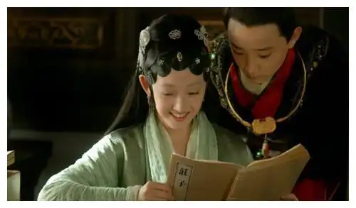 袭人为什么希望贾宝玉从大观园搬出去她心里打着什么小算盘
