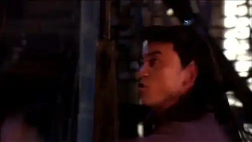 龙门镖局磬冬被抓了,他为了不暴露主子的身份,便服药自尽了