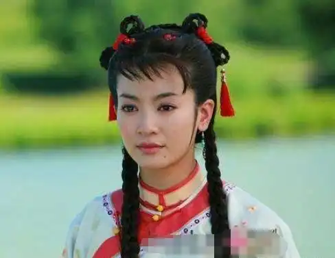 明明长得不怎么漂亮,却专演女一的女星,最后这位毁了一部经典
