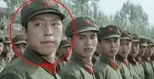 他当年拍战狼受了伤,吴京给他凑医药费他不要,竟称片酬也不要
