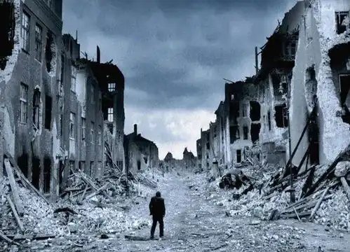 豆瓣评分9.2,犹太钢琴家视角中的二战,媲美辛德勒的名单