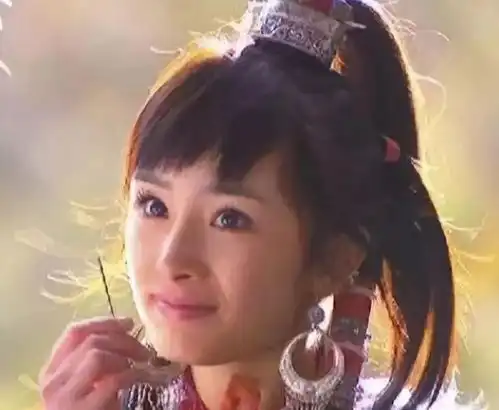 杨幂作为85花的领军人物,近照曝光,粉丝看完心都痛这得多累