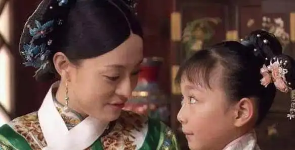 孙俪同父异母的妹妹,曾出演过甄嬛传,姐妹俩颜值差距却很大