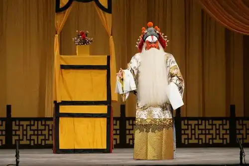 满庭芬芳,好戏今晚开场