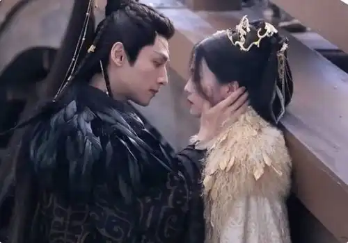 长月烬明杀青特辑,本想白鹿是颜值搭档,却意外被女二号惊艳
