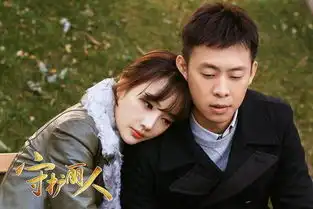 他曾因跑龙套而被女友抛弃,经努力终获影帝,还娶了央视主持人