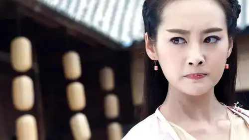 32岁的李纯,妩媚动人,女人味十足,李妈妈也是天生丽质
