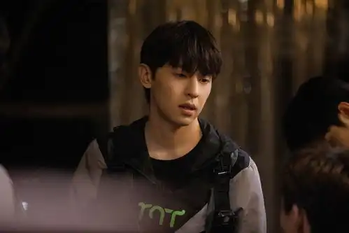 210601邓伦密室大逃脱剧照公开伦伦子的颜值很难让人不心动
