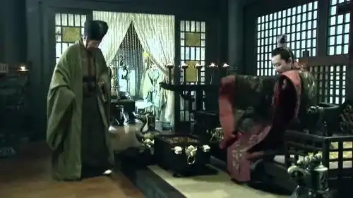 新三国面对程昱,刘协说话小心翼翼,没有自己的主见了
