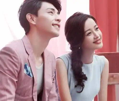 她25岁嫁给影帝,在事业巅峰时期选择生孩子,今终成为人生赢家
