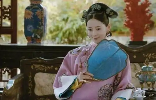 在剧中扮演母子,现实中却是夫妻,给双胞胎儿子取名一模一样