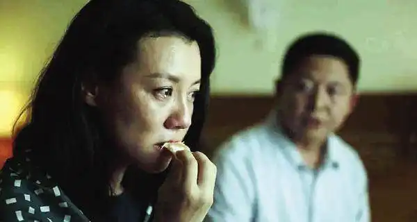 相亲百次嫁入豪门,23岁被导演抛弃,曾因父母爱情走红