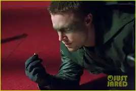 cw美剧arrow曝光最新剧照绿箭侠造型帅气高清