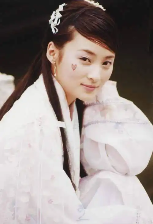 五大古装白衣美人,赵丽颖上榜,杨幂第三
