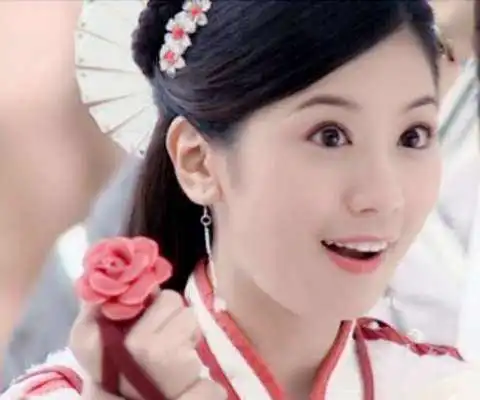 女星古装戴手链造型赵丽颖唯美李沁娇俏朱茵迷人