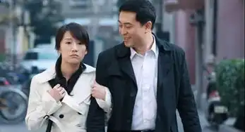 她是蜗居中堕落的郭海藻,现实低调,嫁给身价22亿富豪