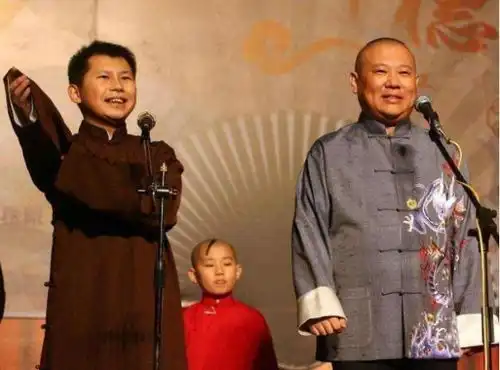 郭德纲曾经的爱徒,跨界影视圈演反派,剧照曝光被调侃本色出演