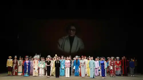 单仰萍方亚芬赵志刚章瑞虹王志萍钱惠丽齐登台,庆祝上海越剧院成立70周年
