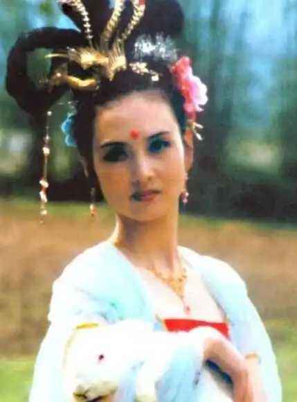 86版西游记那个不食人间烟火的嫦娥邱佩宁后来还在演戏吗
