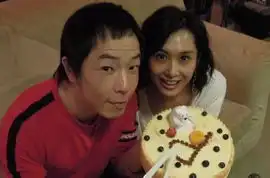 朱茵顺利产女老公黄贯中微博晒爱女照片