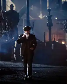 浴血黑帮第一季剧照
