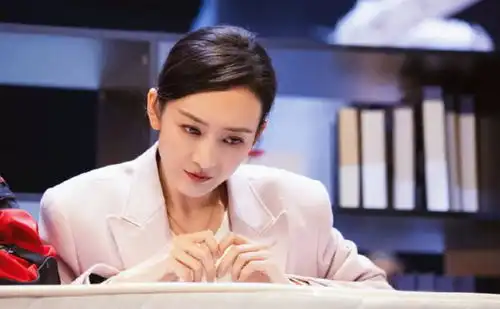 老牌综艺也翻车明星大侦探录制出风波,王鸥被陈哲远粉丝挤
