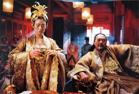 满城尽带黄金甲中蒋氏为什么不喜欢元祥
