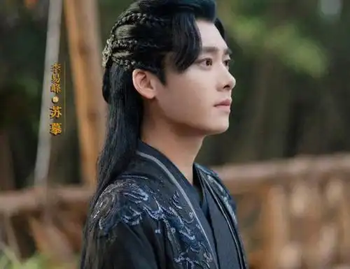 李易峰李钰琪镜双城持续热度,原定女主角白璎竟然是小花杨紫
